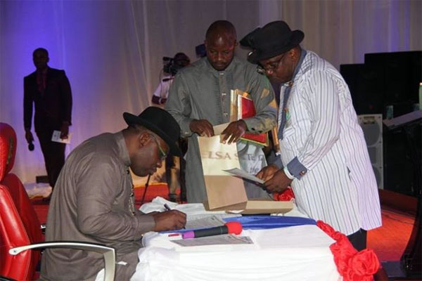 bayelsa-flagoff-4